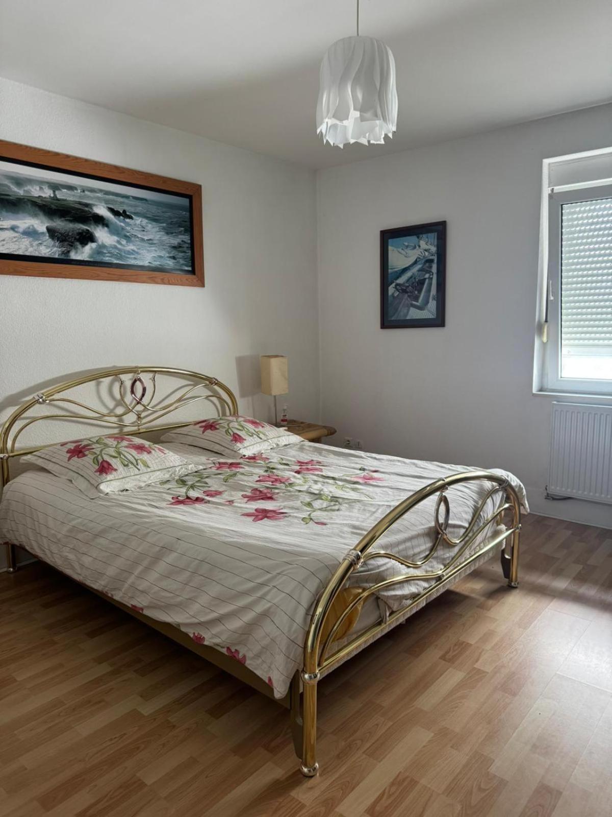 200 M Centre Ville Maison Mitoyenne Avec Place De Parking Gratuite Эпиналь Экстерьер фото